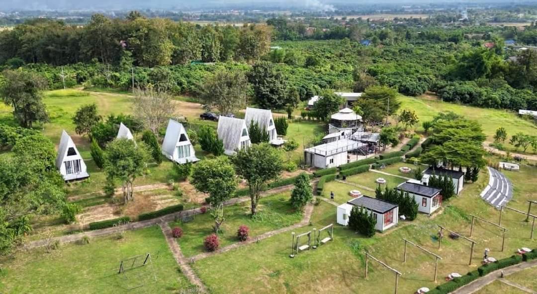 Phrao Camping Village Exteriör bild